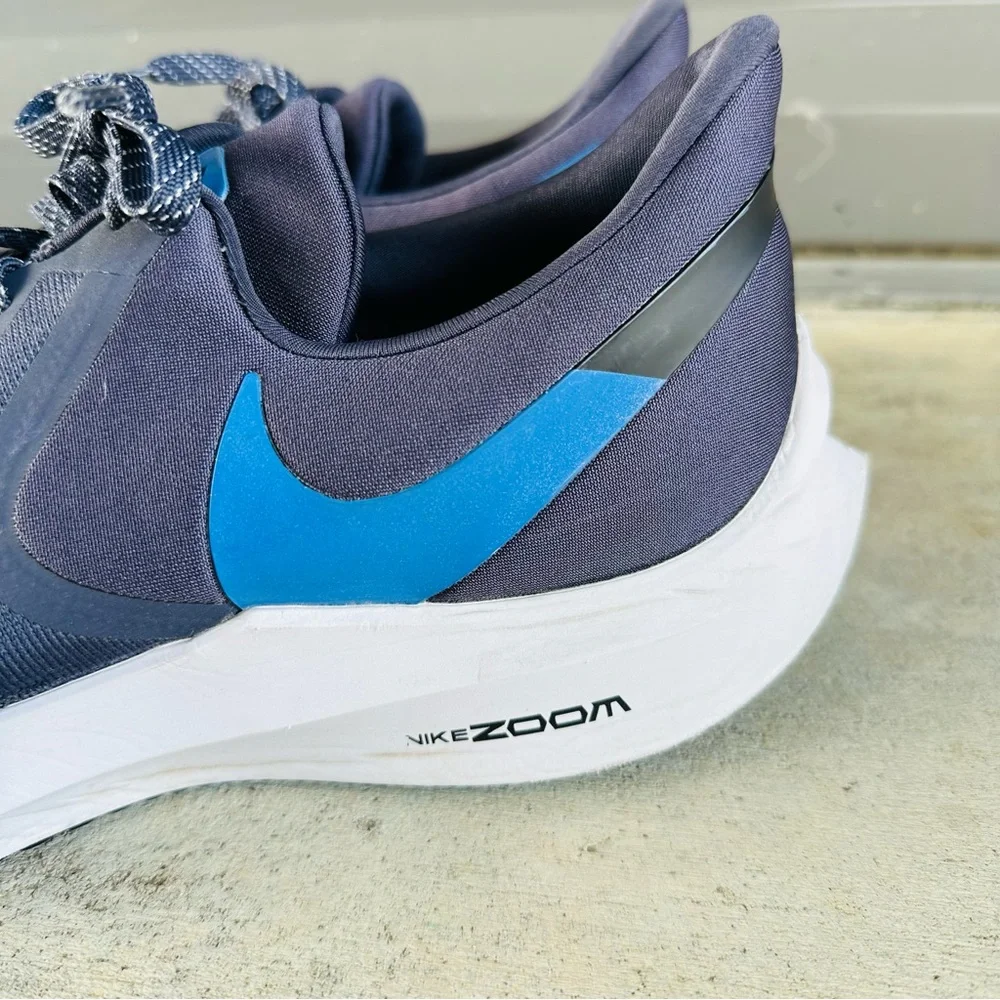 Nike AQ7497-009 Zoom Winflo Run Fast Men Size 10.5 Running Shoes - Picture 2 of 8